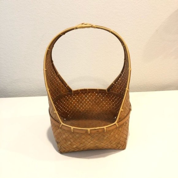 Vintage Handled Wicker Basket